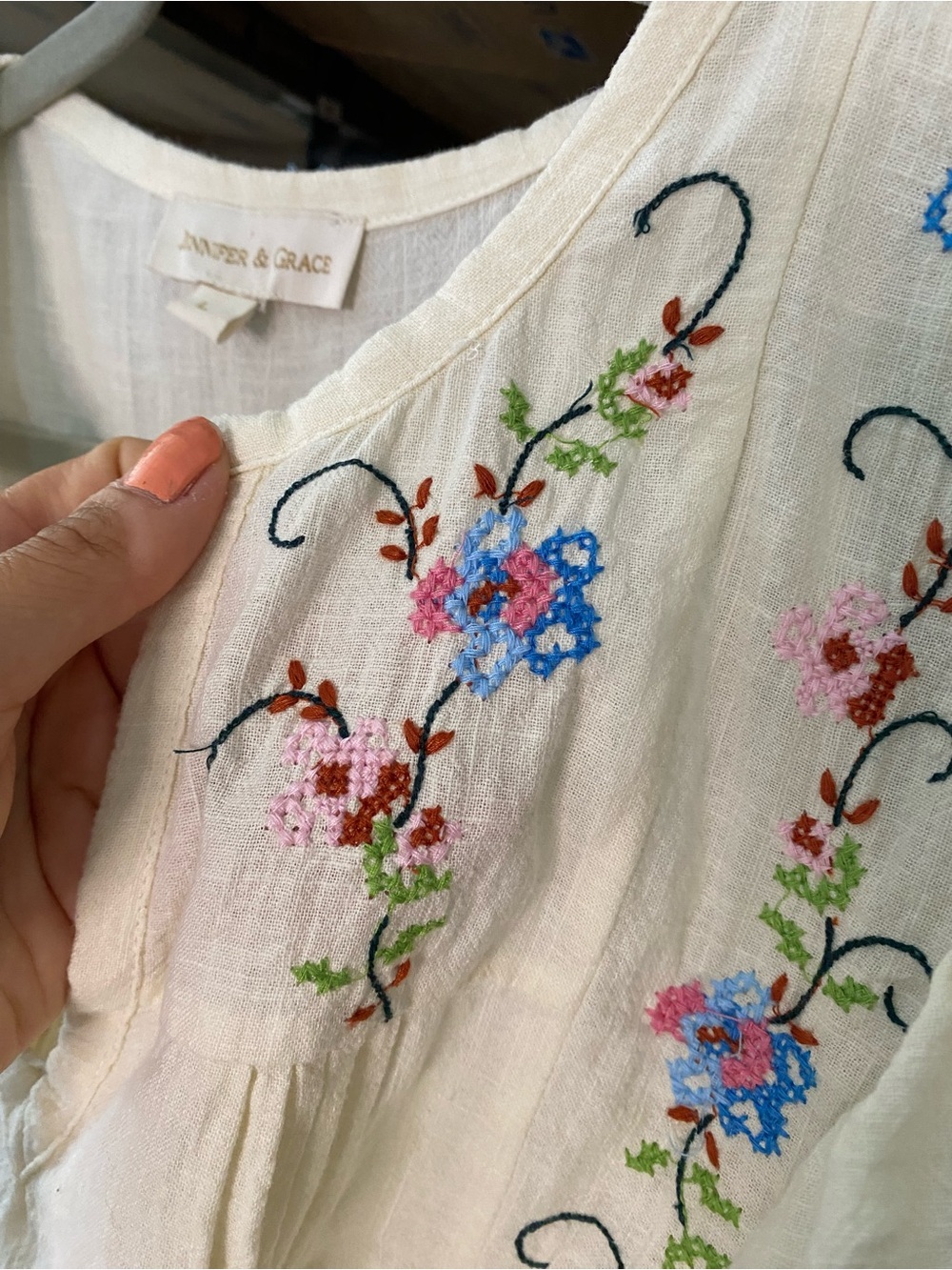 JENNIFER & GRACE Ecru Embroidered Ruffle Sleeve Cotton Top! 🐚 - Picture 10 of 16